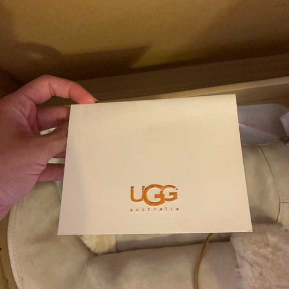 UGG Boots - Picture 6 of 7